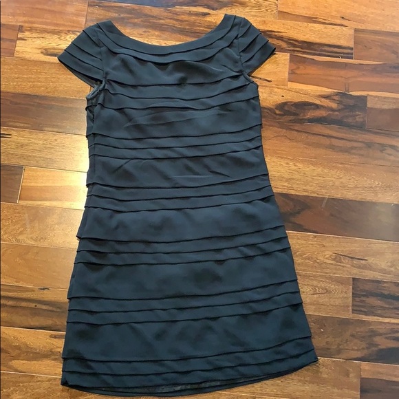 French connection size 0 pleated black mini - Picture 4 of 4